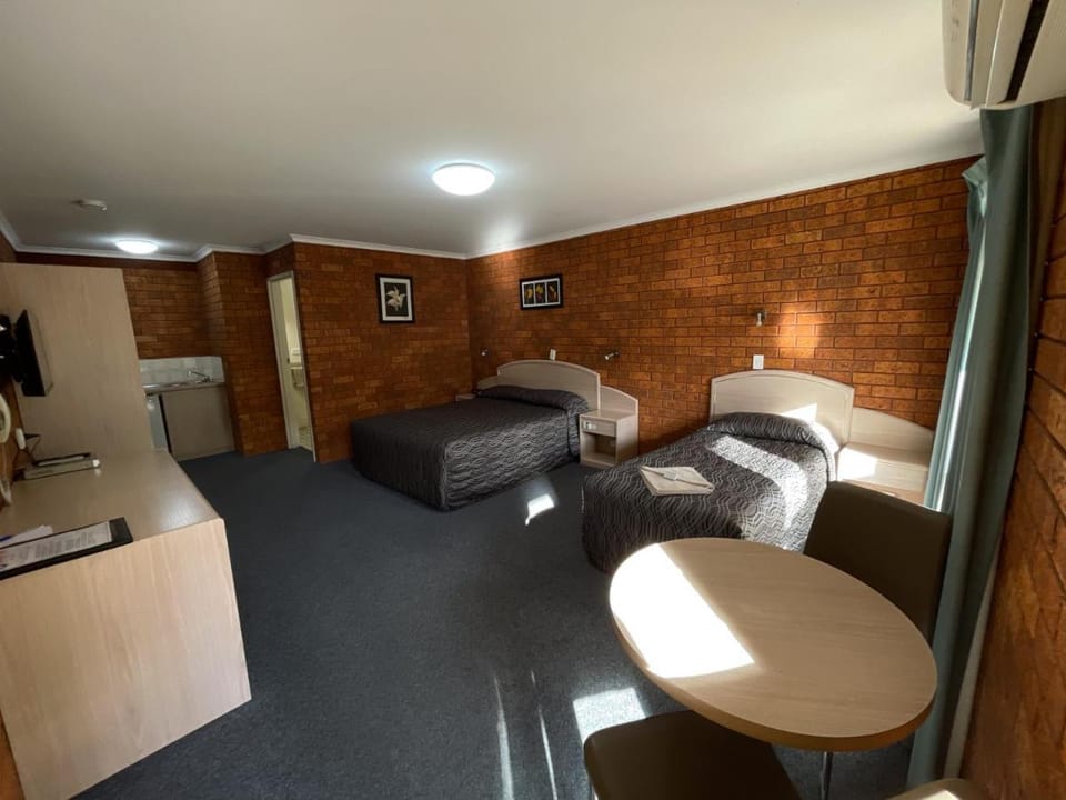 Yambil Inn Hotel in Griffith
