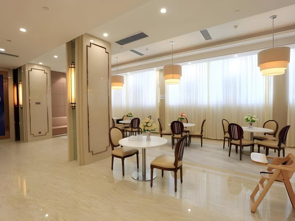 Jinjiang Inn Select Wuhan International Expo Center Maying Road Metro Station Hotel in Wuhan