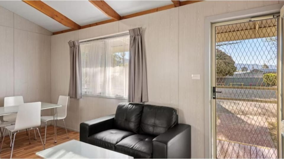 Discovery Parks - Mount Buffalo Campground/ 
RV Resort in Porepunkah