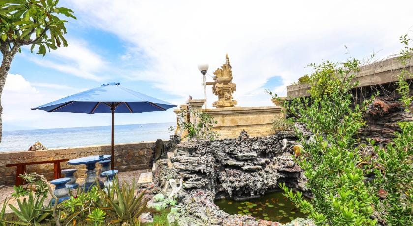 Swan Beach Inn Bed and Breakfast in Nusapenida