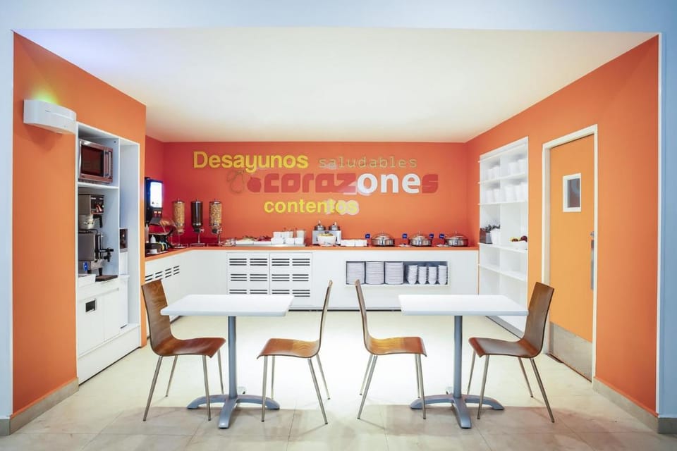 One Ciudad de Mexico La Raza Hotel in Mexico City