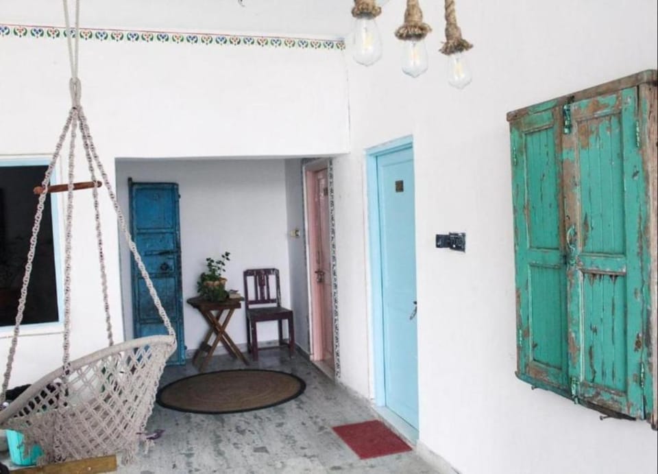 Hostel Crown Udaipur Hotel in Udaipur
