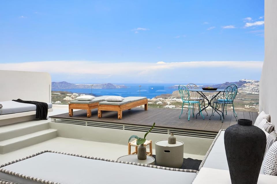 White & Co. La Torre Suites Villa in Santorini