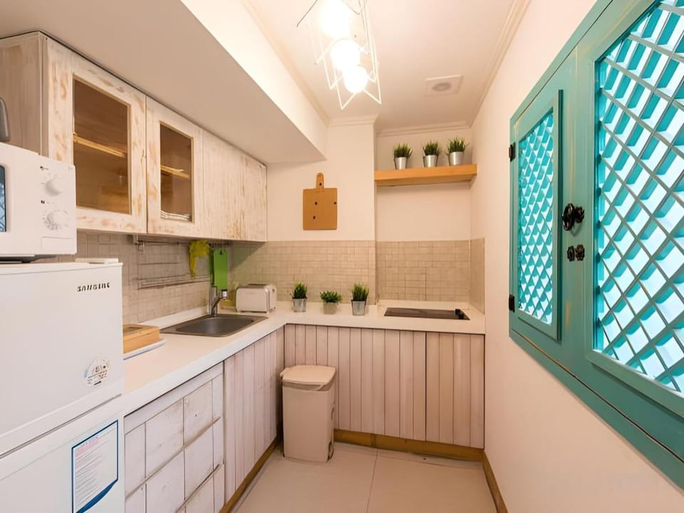 Travel Monster Stay Bed and Breakfast in Seoul