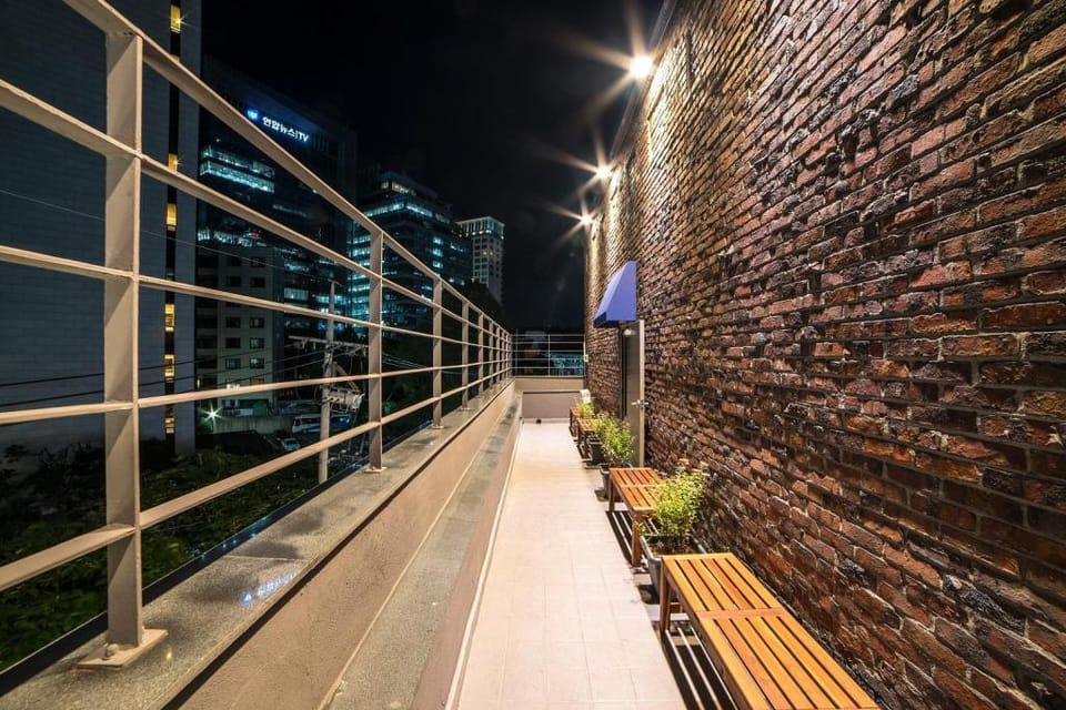 Soo Song Guesthouse Bed and Breakfast in Seoul