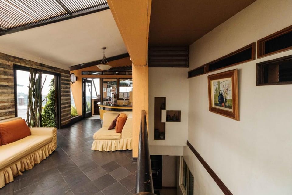 RedDoorz Plus The Ridge Tagaytay City - Vaccinated Staff Hotel in Tagaytay