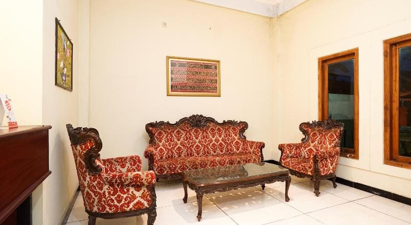 Kartika Homestay Syariah Vacation rental in Surabaya