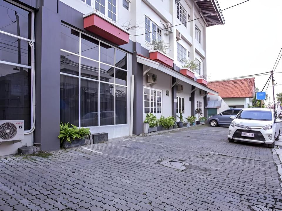 RedDoorz near UGM 3 Bed and Breakfast in Special Region of Yogyakarta