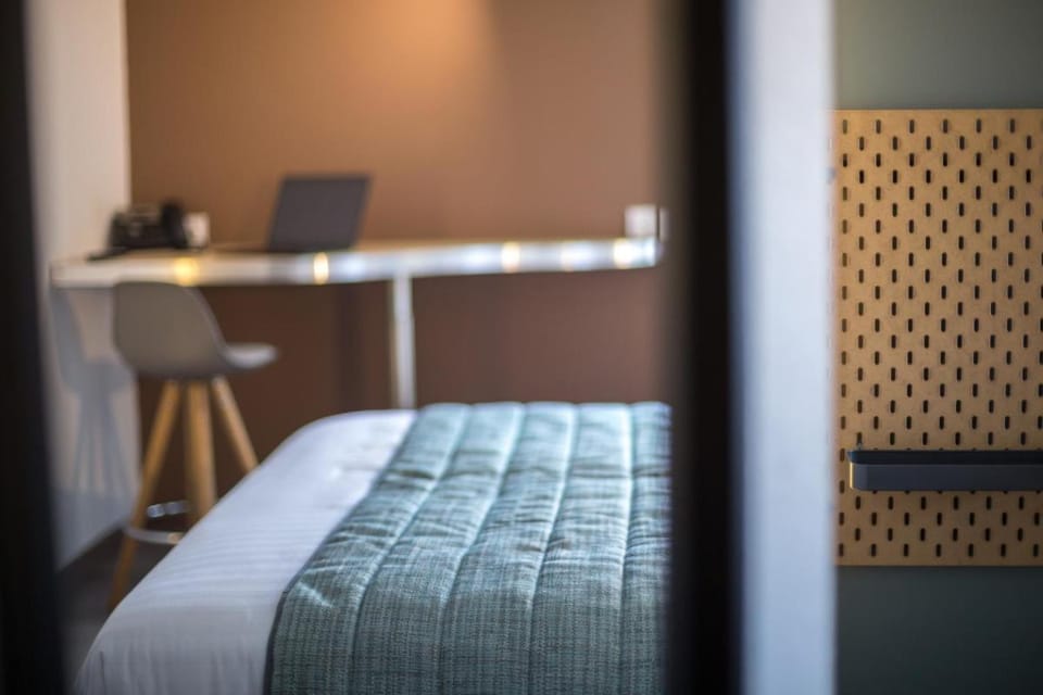 Carré Pau Airport Hôtel Hotel in Pau