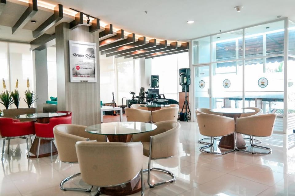OYO  Flagship 755 Appartel Grand Dhika City Hotel in West Java