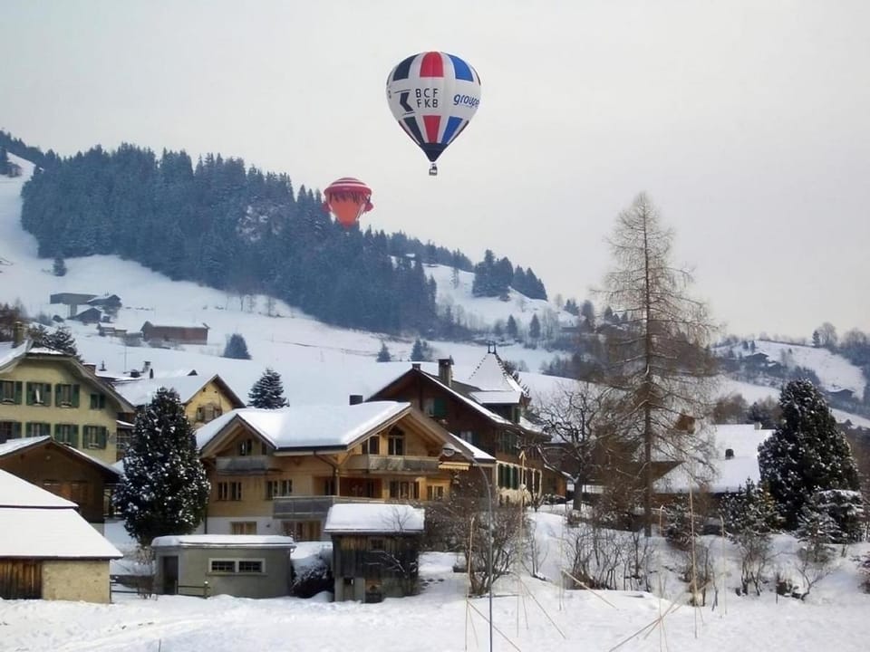 Luxury Apartment, Panoramic Mountain Views, 5 Star Spa Facilities - 4 Bedroom Apartment in Fribourg, Switzerland