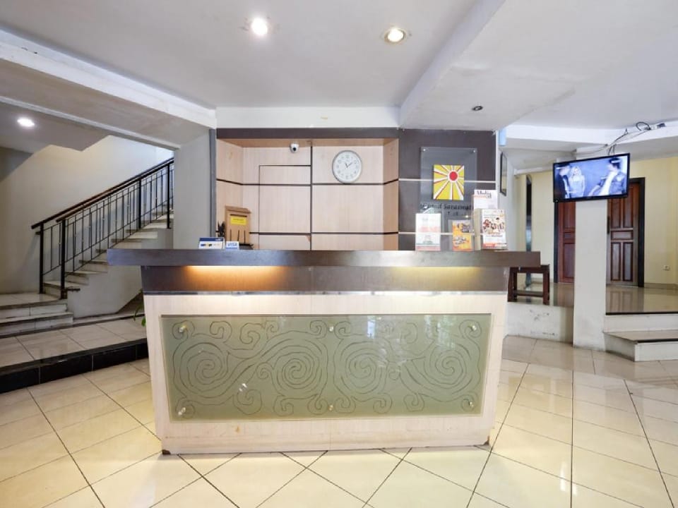 RedDoorz Plus @ Singosari Raya Hotel in Indonesia