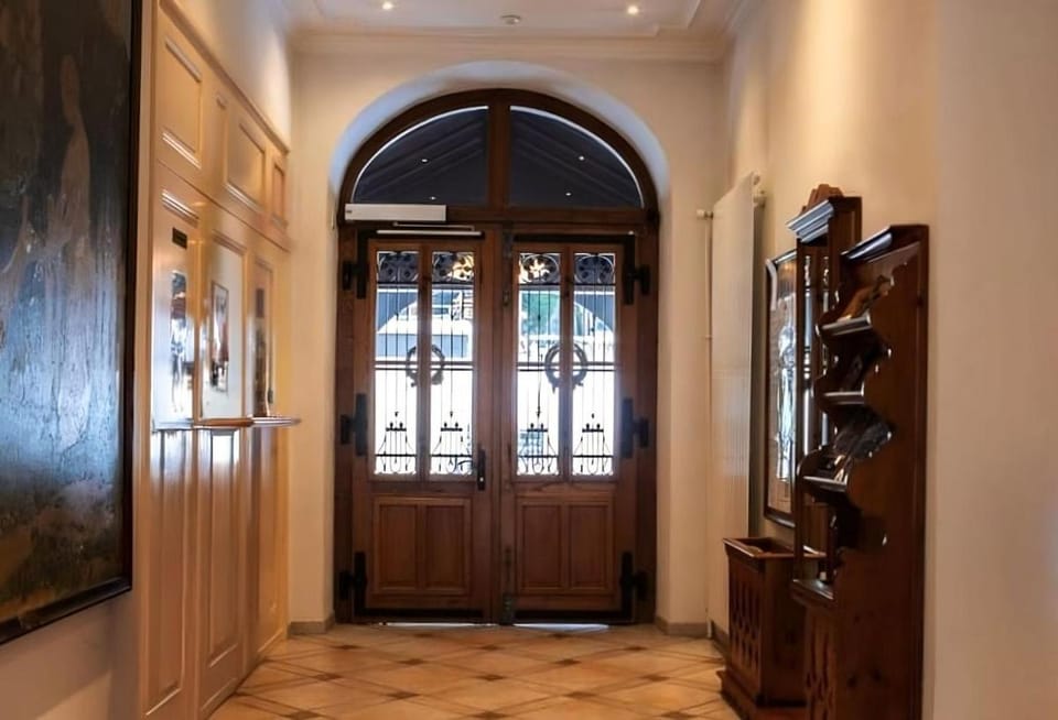 Luxury Apartment, Panoramic Mountain Views, 5 Star Spa Facilities - 3 Bedroom Apartment in Canton of Vaud