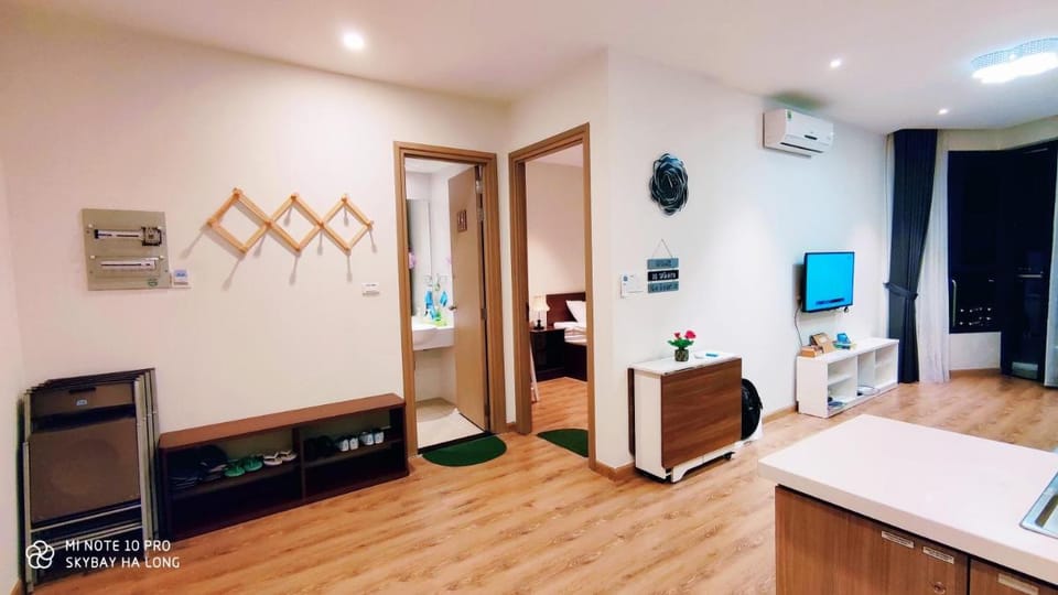 SkyBay HomeTel Ha Long Apartment in Laos
