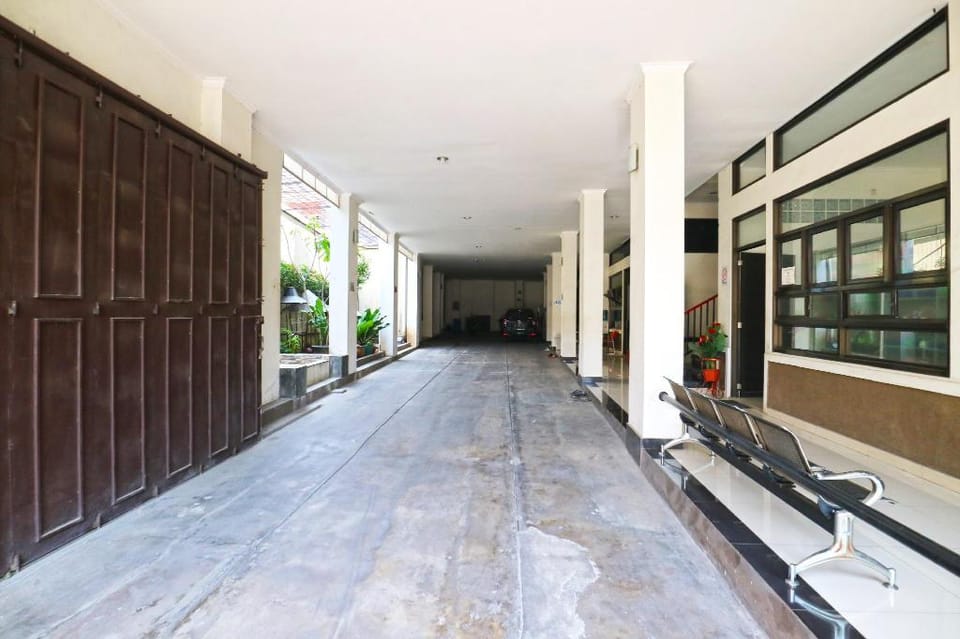 Saloka Guest House Hotel in Bandung