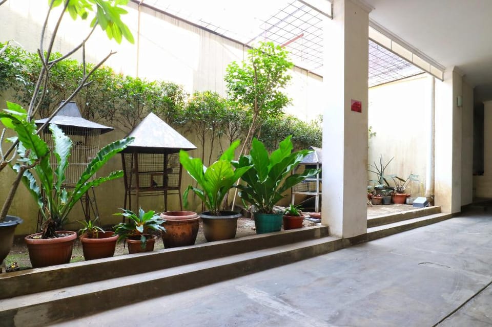 Saloka Guest House Hotel in Bandung