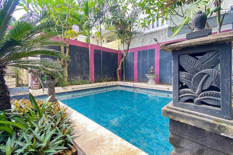 Tobana House Bintaro RedPartner Bed and Breakfast in South Jakarta City