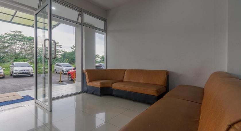 RedDoorz Apartment @ Dramaga Tower Bed and Breakfast in West Java