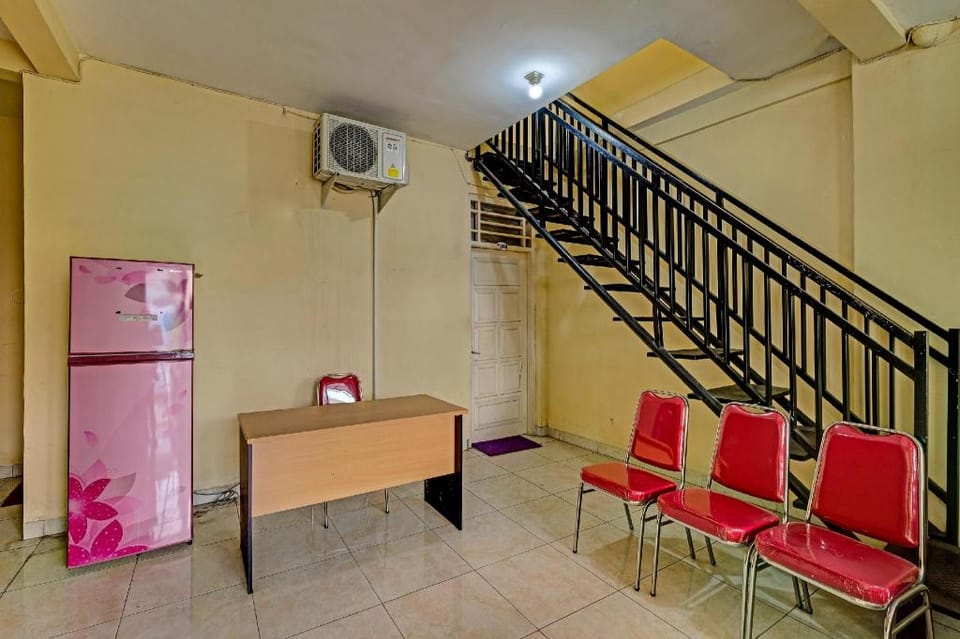 OYO 91520 Nogotirto Guesthouse Hotel in Special Region of Yogyakarta