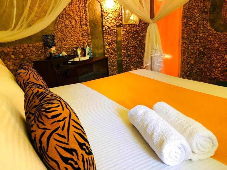 Atha Safari Resort & Riverside Camping Hotel in Southern Province