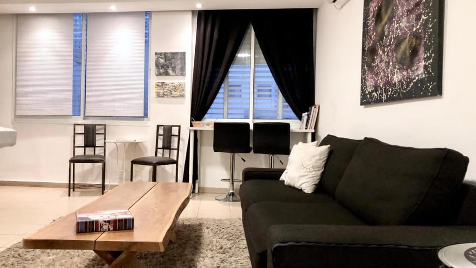 Stylish Tel Aviv Apartment in Tel Aviv-Yafo