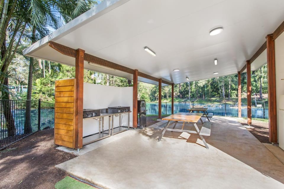 Landsborough Holiday Park Campground/ 
RV Resort in Queensland