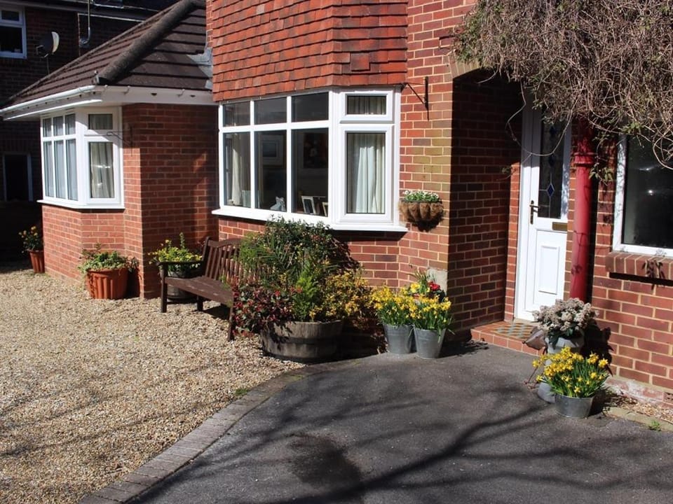 Honey Lodge Bed and Breakfast in Poole