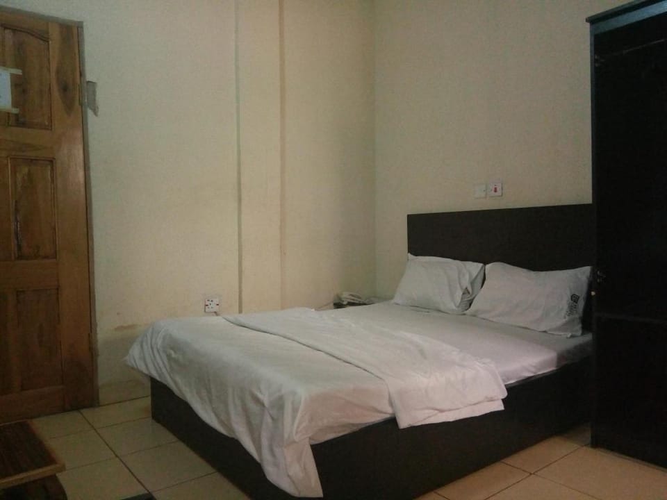 Ekulu Greens Classic Suites Hotel in Nigeria