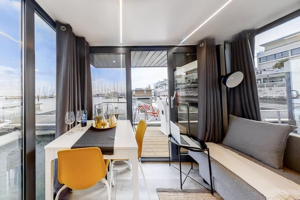 The Homeboat Company Parque das Nações-Lisboa Apartment in Lisbon