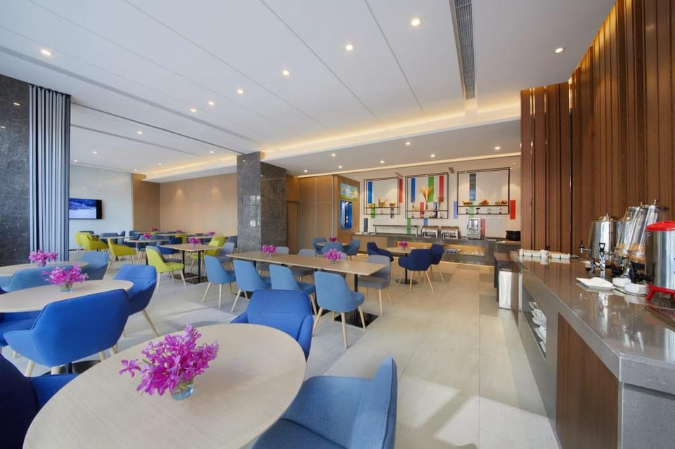 Holiday Inn Express Zhangjiagang East By IHG Hotel in Suzhou