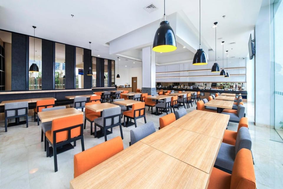 Holiday Inn Express Jakarta Matraman By IHG Hotel in South Jakarta City