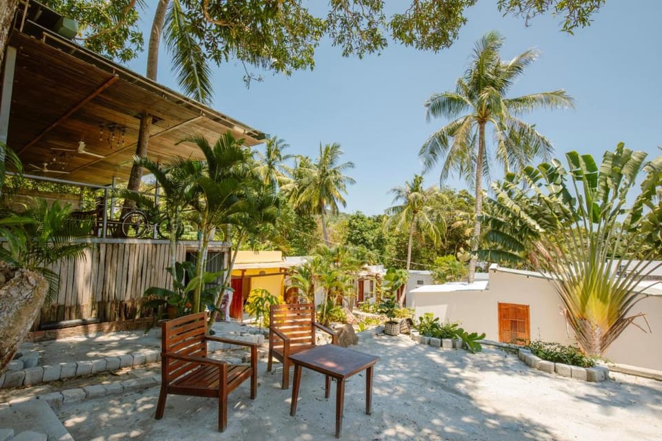 The Vibe House - Chillout Hostel Hostel in Phu Quoc