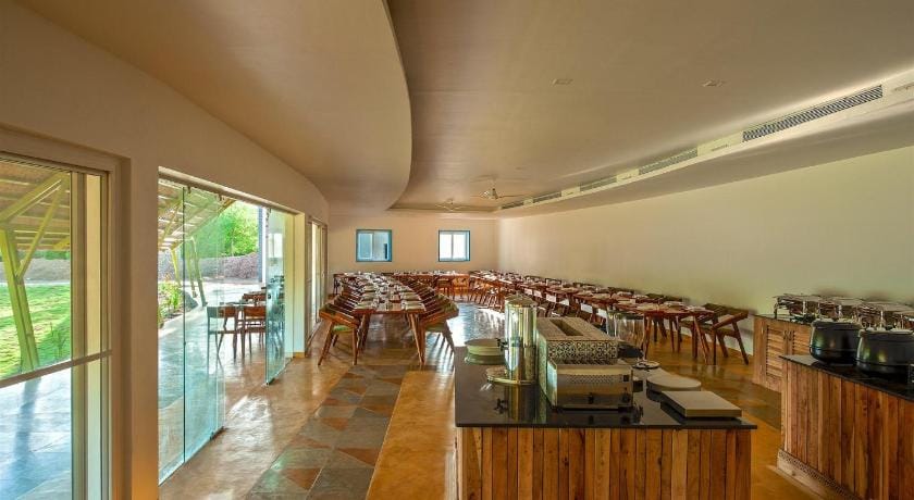 Red Earth Tadoba Hotel in Maharashtra