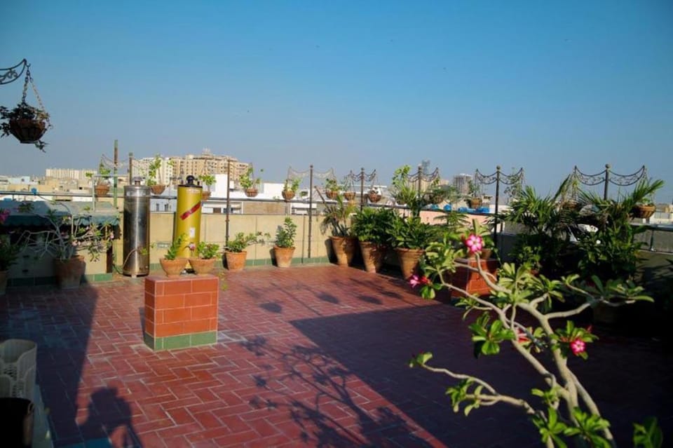 Sunset Suites Hotel in Karachi