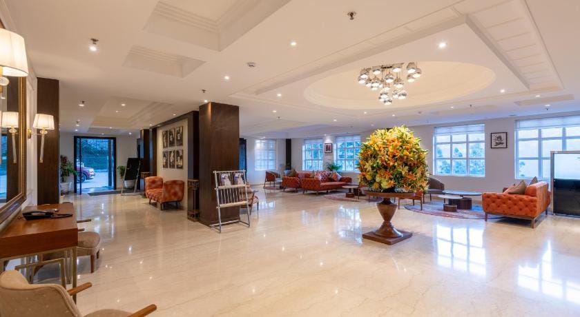 Ramada by Wyndham Kasauli Hotel in Himachal Pradesh