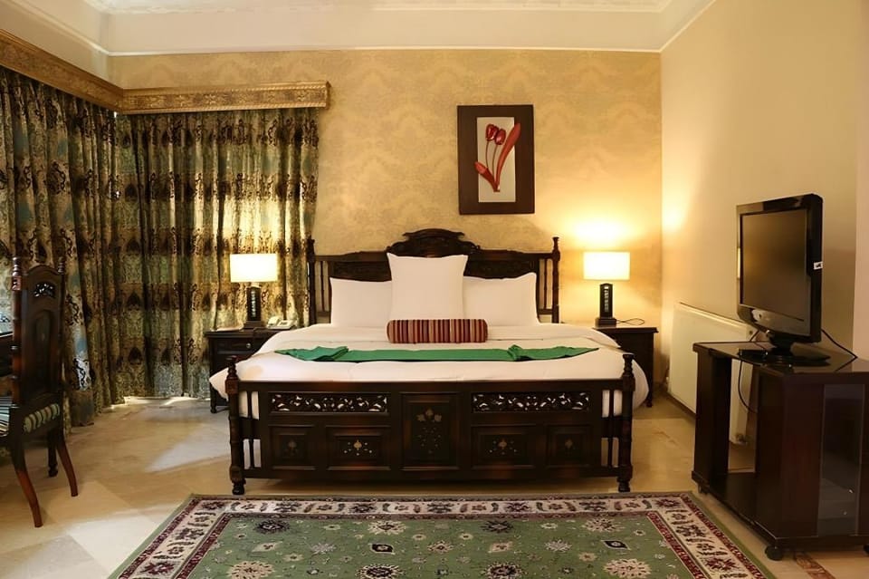 New Grace Inn Hotel in Karachi