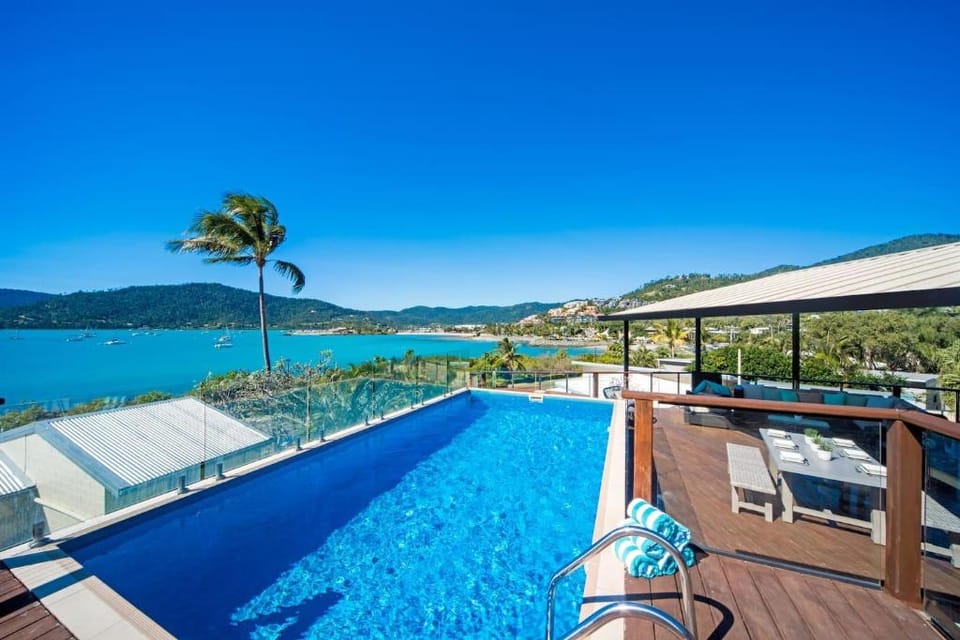 Oasis on Oceanview - Airlie Beach Villa in Airlie Beach