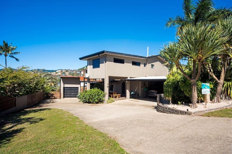 Oasis on Oceanview - Airlie Beach Villa in Airlie Beach