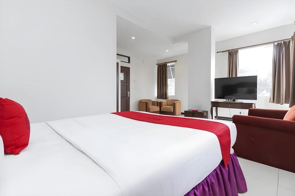 RedDoorz Near Trans Studio Mall 3 Hotel in Bandung