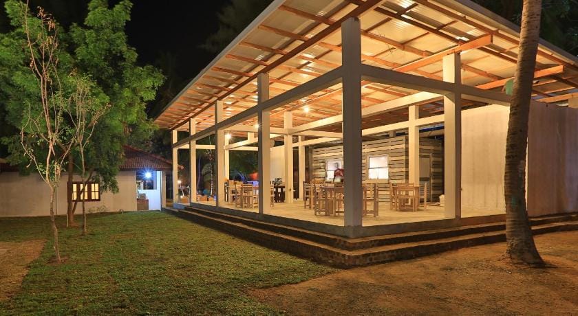 ArugamBay PodBay Hotel in Sri Lanka