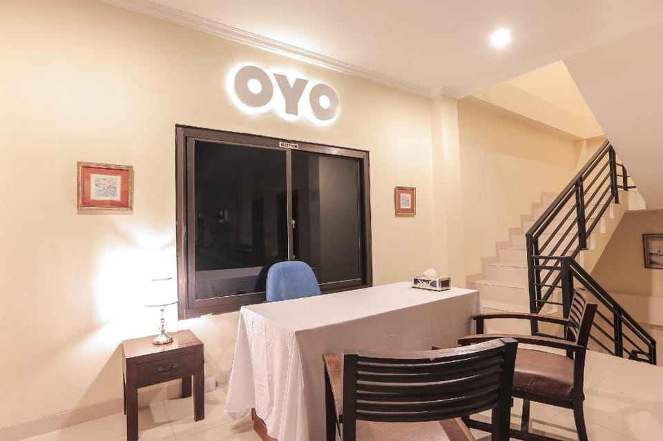 Capital O 133 Griya Ciaji Hotel in South Jakarta City