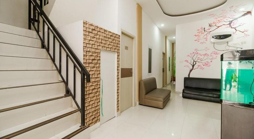 RedDoorz @ Tara Homestay Palembang Bed and Breakfast in Indonesia