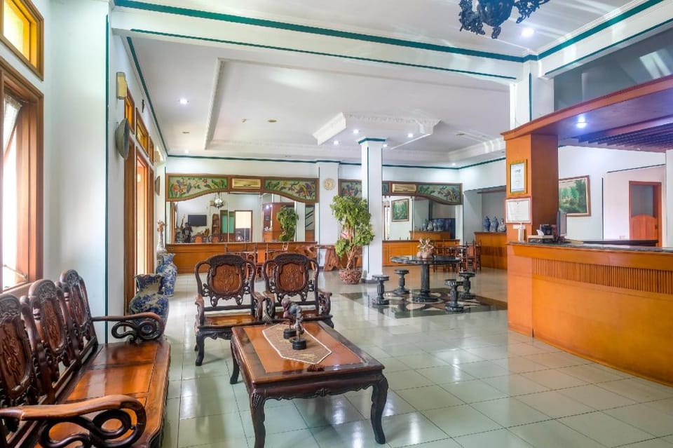RedDoorz near XT Square Yogyakarta Hotel in Yogyakarta