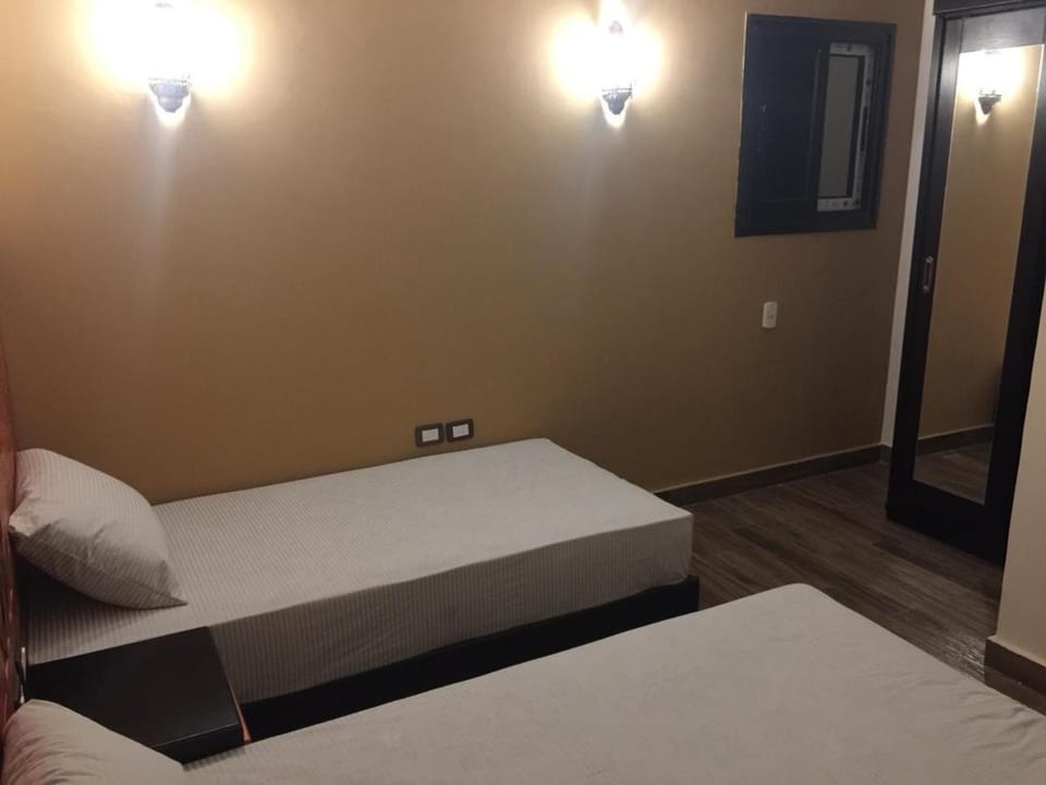 H100 Pyramids View Hostel in Egypt