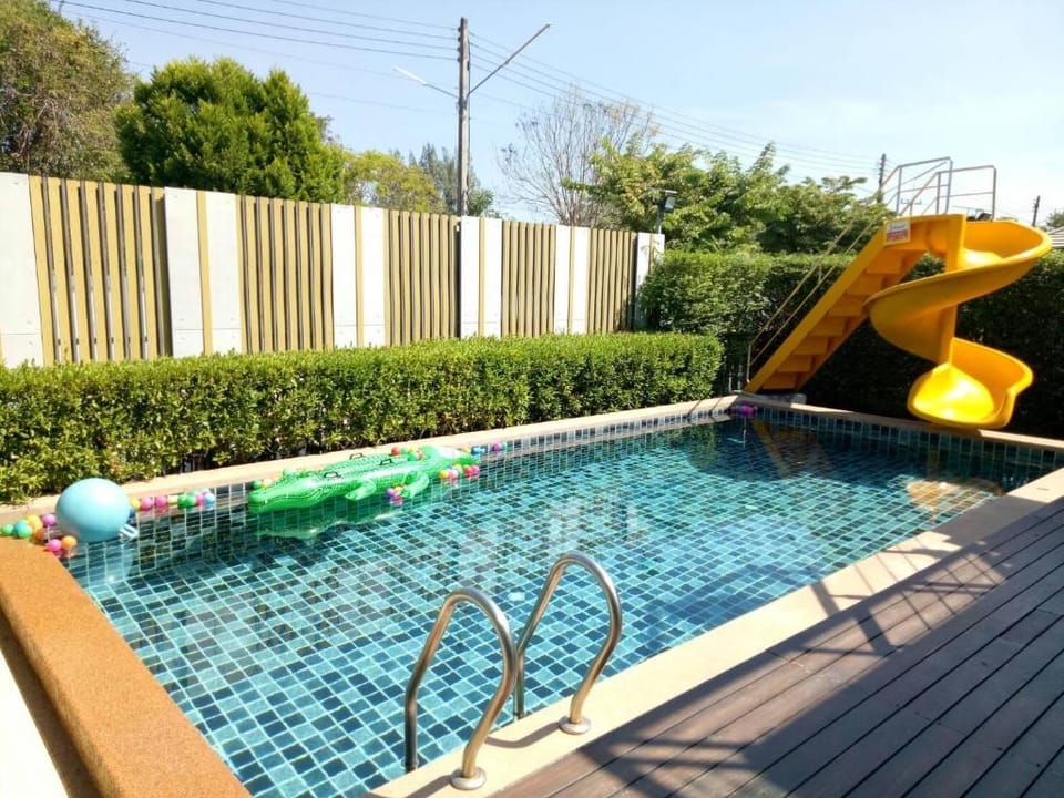 Thacha Pool Villa A Villa in Hua Hin District
