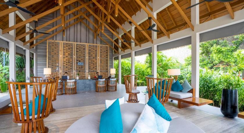 Emerald Faarufushi Resort & Spa – Deluxe All Inclusive Resort in Maldives