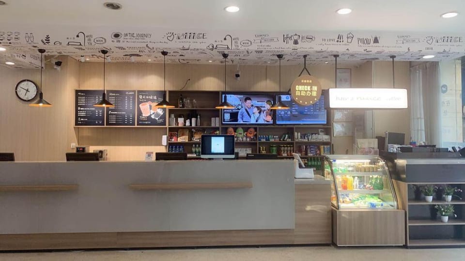 Hanting Hotel Chongqing Guanyinqiao Pedestian Street Center Hotel in China