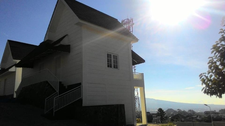Amaranta Guest House Inn in Batu