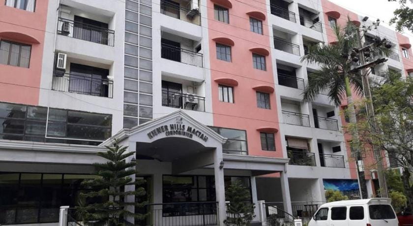 ClockWorkOrange Luxury Suites Apartment in Lapu-Lapu City