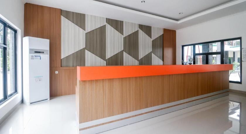 RedDoorz Plus near Kualanamu Airport Medan Hotel in Indonesia